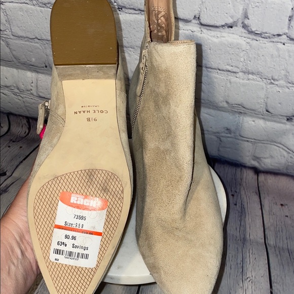 Cole Haan Beige Suede Ankle Boots NWT Sz 9.5 - Picture 9 of 10